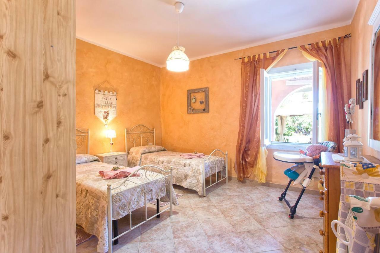 Casa Vacanze La Guzzetta Ranch Villa Canaglia ภายนอก รูปภาพ
