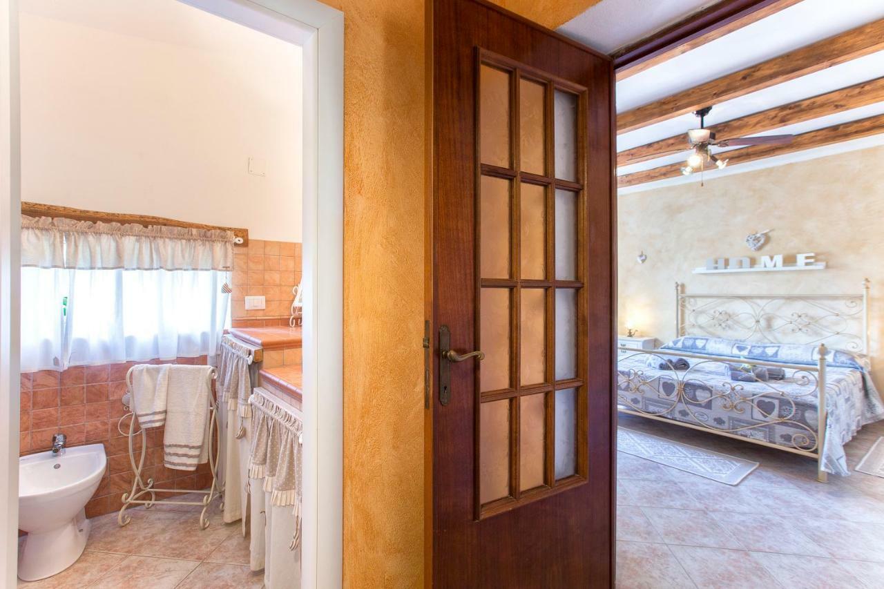 Casa Vacanze La Guzzetta Ranch Villa Canaglia ภายนอก รูปภาพ